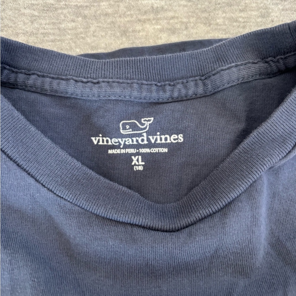 Boys Size XL Vineyard Vines Hockey Graphic Long Sleeve T-Shirt - Picture 2 of 5